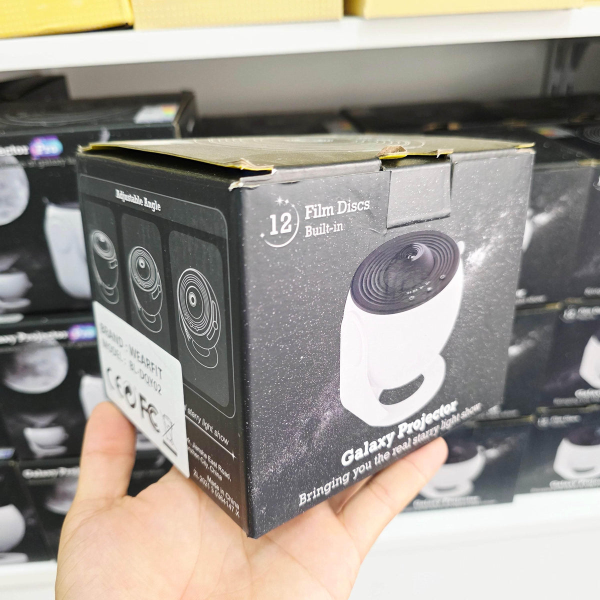 Yıldızlı Gökyüzü Galaksi Projektörü, Film Şeridi Filmi ile LED Işık Gösterisi, 360° Dönüş, 3 Düğmeli Kontrol, USB Güç Kaynaklı, Ev ve Parti Kullanımı, Yatak Odası, Oyun Odası, Tavan Dekorasyonu için WEARFİT