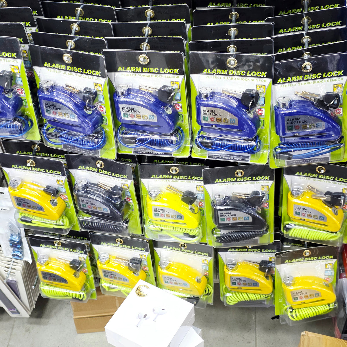 Alarmlı Motosiklet Disk Kilidi - 110 dB Sarsıntı Sensörlü Su Geçirmez Bisiklet ve Elektrikli Scooter Kilidi + Hatırlatıcı Kablo Tucci