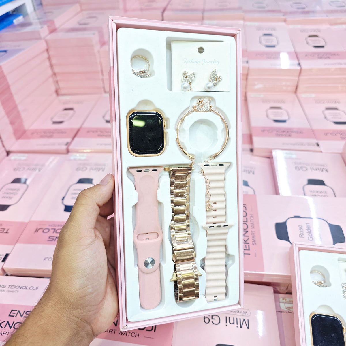 Kadın Rose Gold Akıllı Saat Seti - G9 Mini Akıllı Saat + 3 Farklı Değiştirilebilir Kordon + Kuğu Figürlü Takı Seti Hediyeli ENS