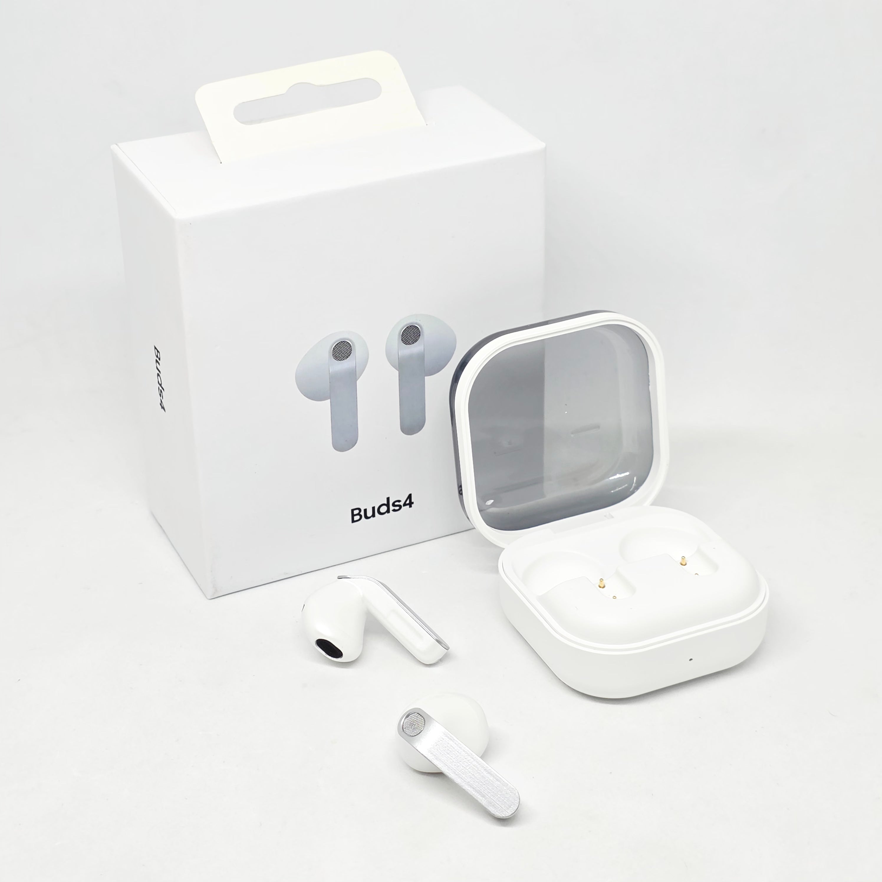 Buds4 Bluetooth Kulaklık, Şık tasarımlı uzun pil ömürlü, yüksek ses kaliteli, Şeffaf Kapaklı ,Şarj Kutulu, dokunmatik Kulakiçi kablosuz Kulaklık